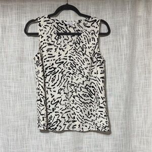Nine West V-neck Tank Top black and white abstract print